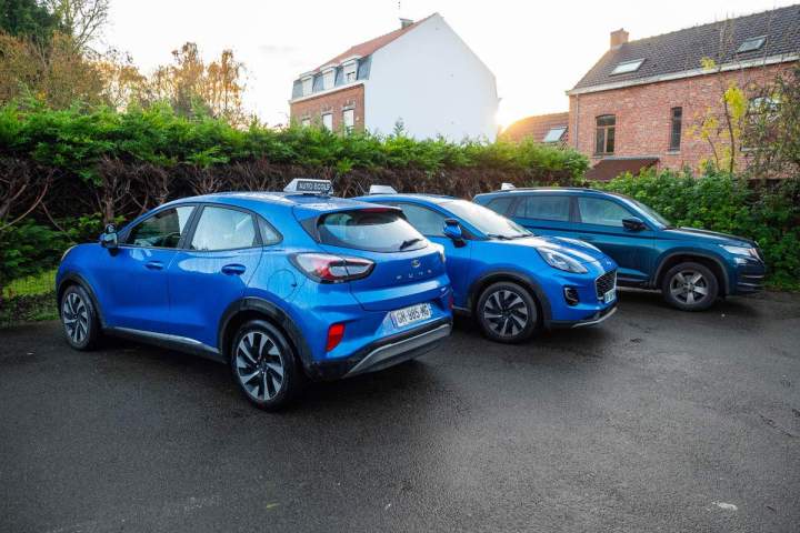 Véhicules d'auto-école Estaires