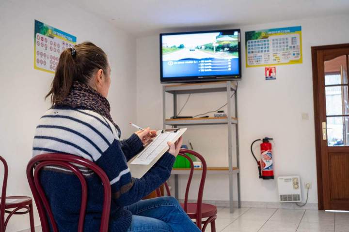 Formation au code de la route Estaires